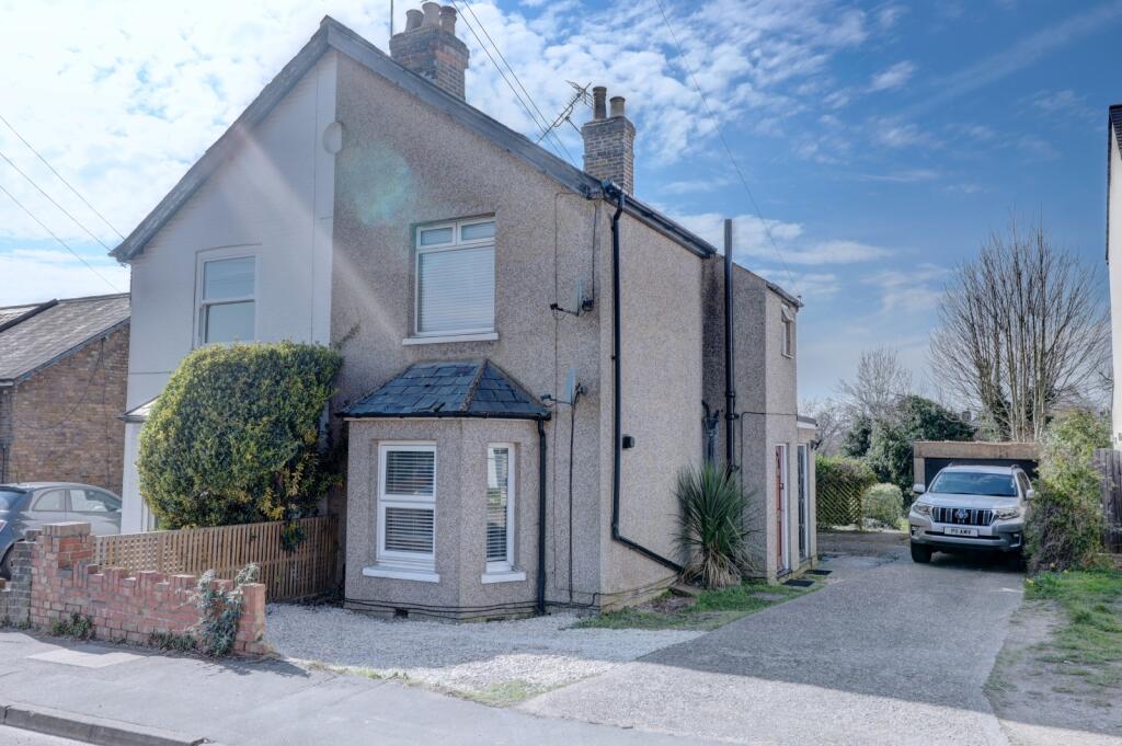 Main image of property: Lent Rise Road, Burnham, Slough, Buckinghamshire, SL1