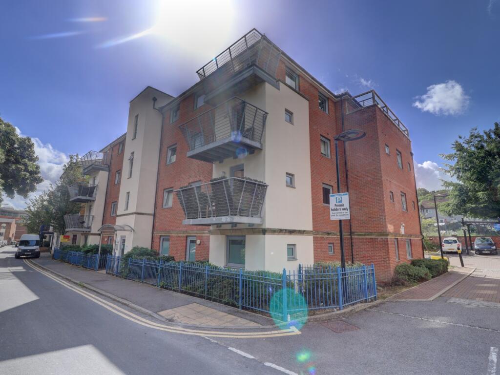Main image of property: West End Road, High Wycombe, Buckinghamshire, HP11