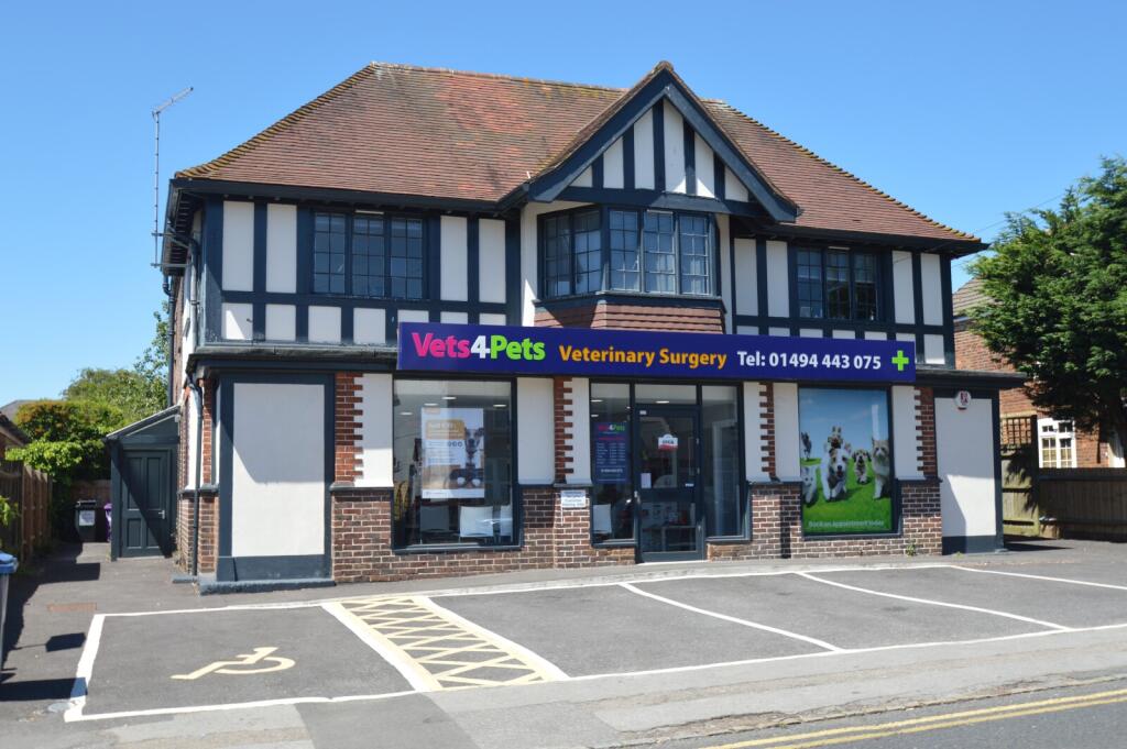 Main image of property: Amersham Road, High Wycombe, Buckinghamshire, HP13