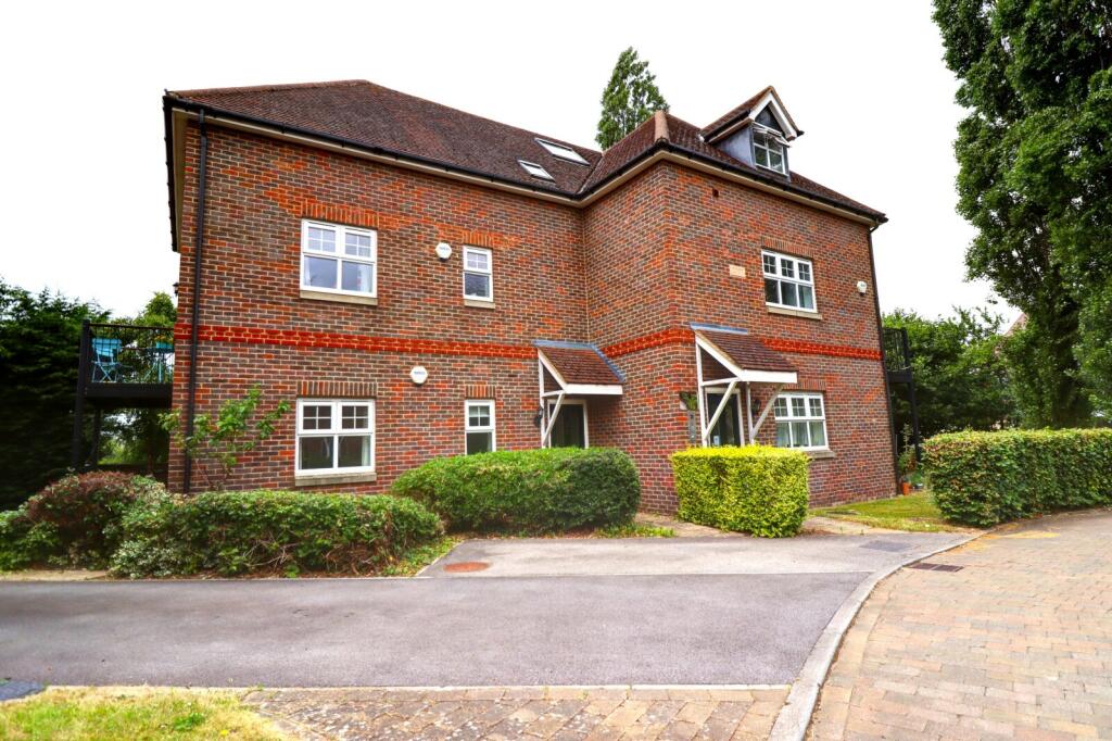 Main image of property: Sheraton House, Chairmakers Close, Princes Risborough, Buckinghamshire, HP27