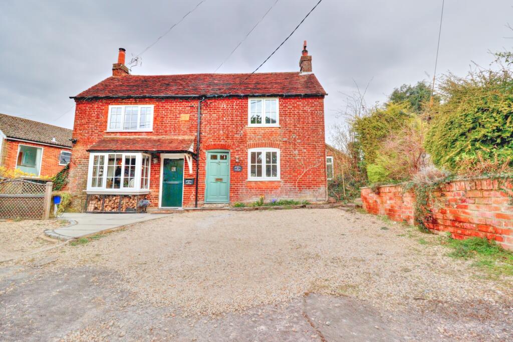 Main image of property: Loosley Hill, Loosley Row, Princes Risborough, Buckinghamshire, HP27