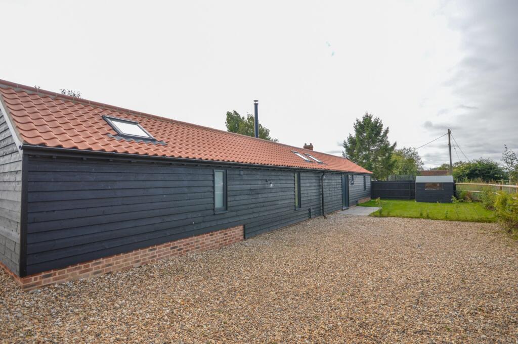 Main image of property: Levels Green, Farnham, CM23