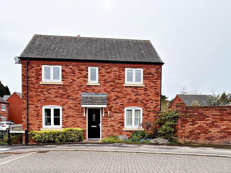 3 bedroom semidetached house for sale in Hynam Road, Pershore, WR10