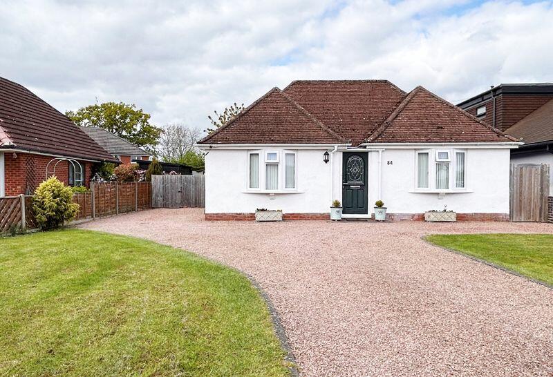 2 bedroom bungalow for sale in Holloway, Pershore, WR10