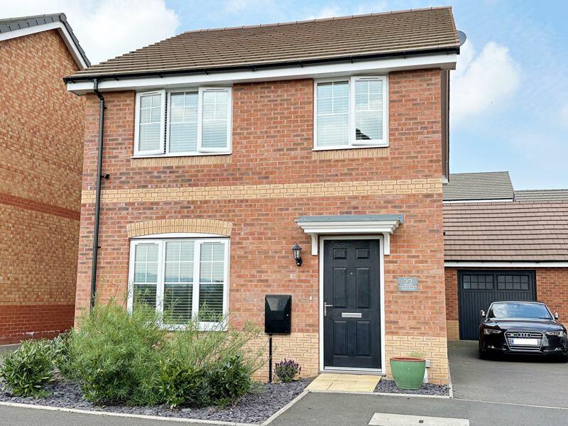 3 bedroom detached house for sale in Woodpecker Way, Pershore, WR10
