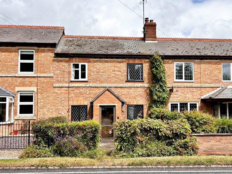 2 bedroom terraced house for sale in Main Road, Cropthorne, WR10