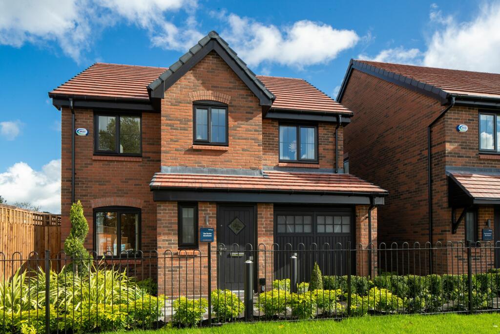 4 bedroom detached house for sale in Lostock Lane, Bolton, Greater Manchester, BL6 4BL, BL6