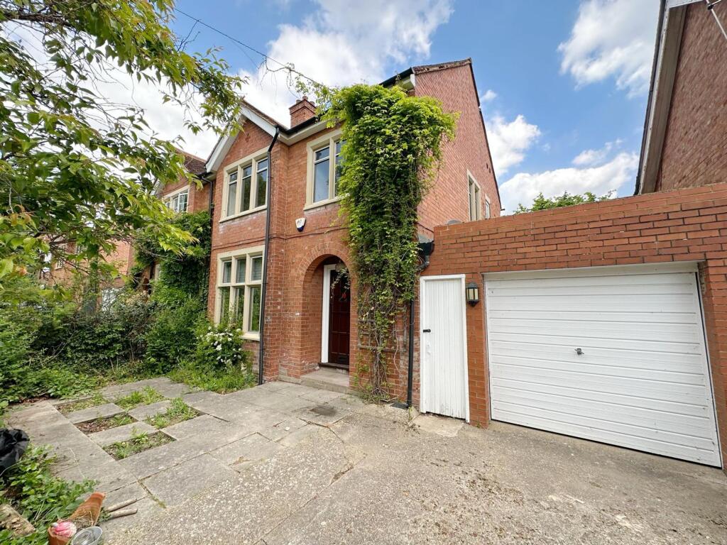 Main image of property: St. Edmond Road, Bedford, MK40
