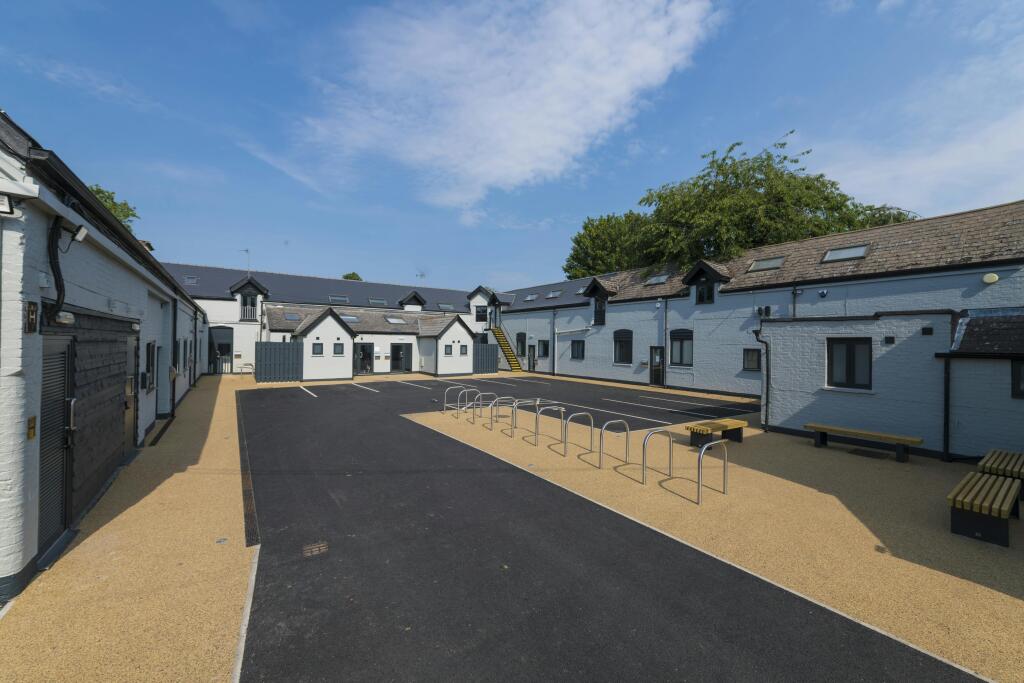 The Courtyard, Sturton Street