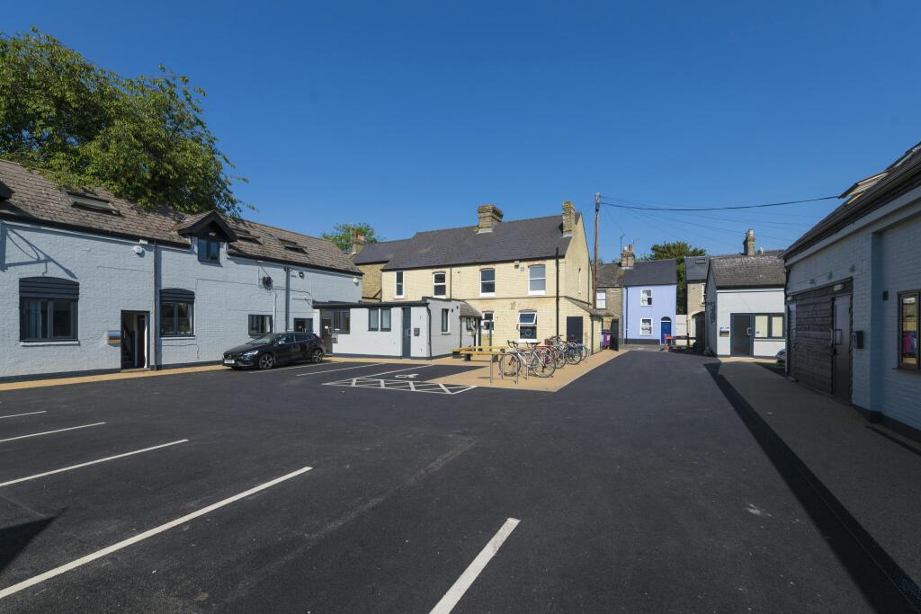 The Courtyard, Sturton Street