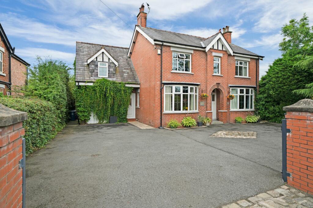 5 bedroom detached house for sale in Hesketh Lane, Tarleton, PR4