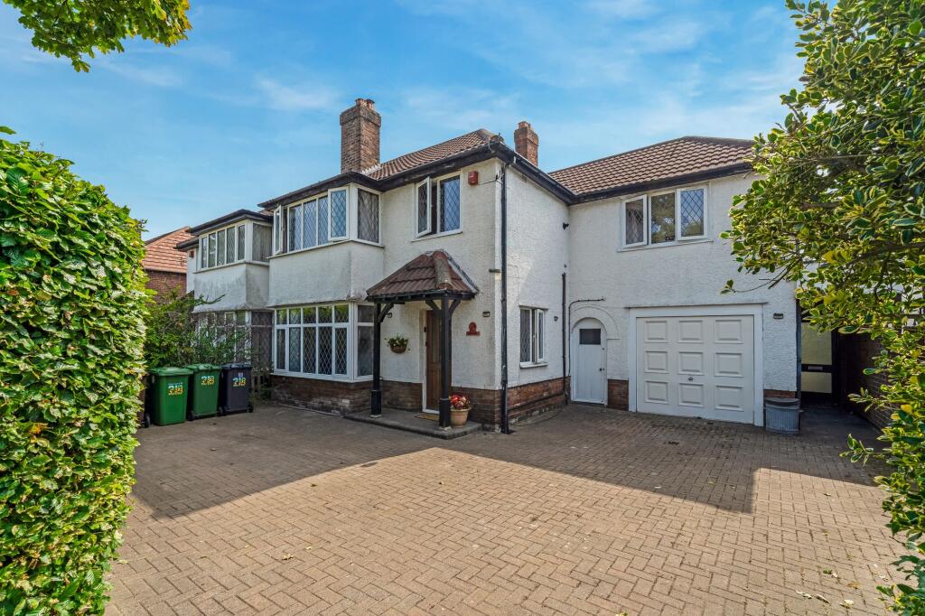 Main image of property: Moor Lane, Crosby, L23