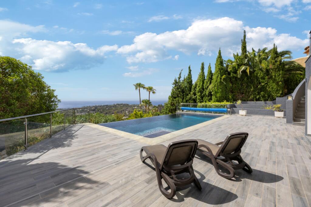 Main image of property: Valencia, Alicante, Moraira