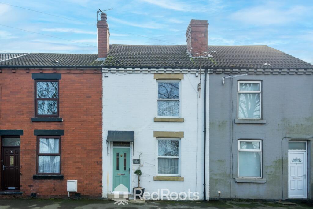 2 bedroom terraced house for sale in Cemetery Road, Ryhill, Wakefield