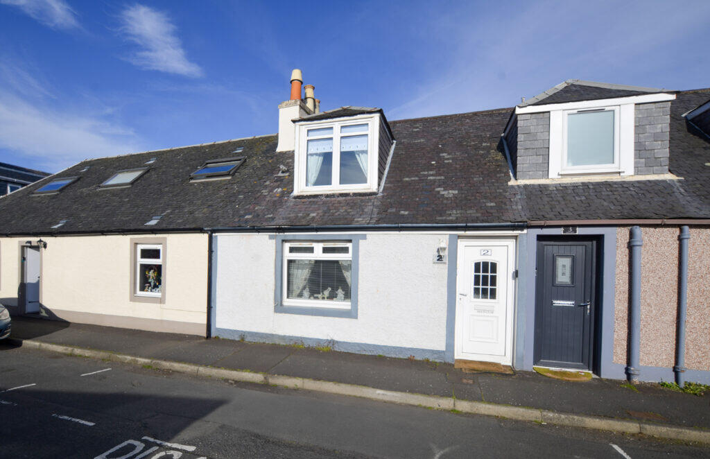 Main image of property: Greenside, Girvan