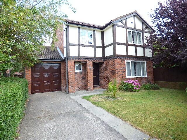 4 bedroom detached house for rent in Gorse Covert Road, Gorse Covert, Warrington, WA3