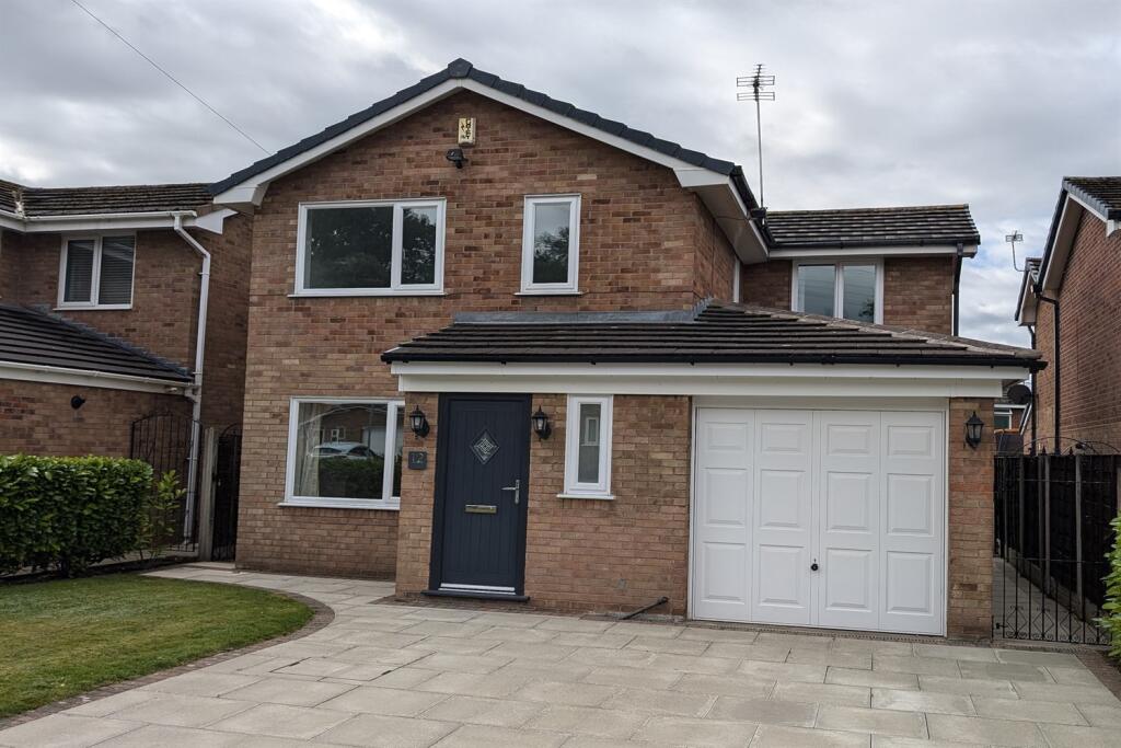 Main image of property: Lawson Close, Woolston, Warrington WA1 4EG