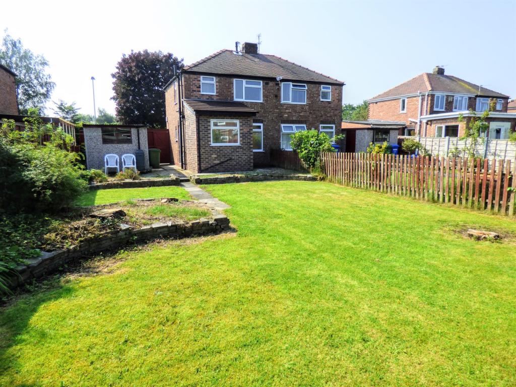 2 bedroom house for rent in Hall Road, Woolston, Warrington, WA1