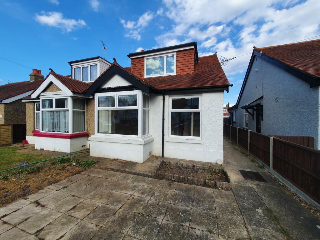 3 bedroom bungalow for rent in Westcroft Road, GOSPORT, PO12