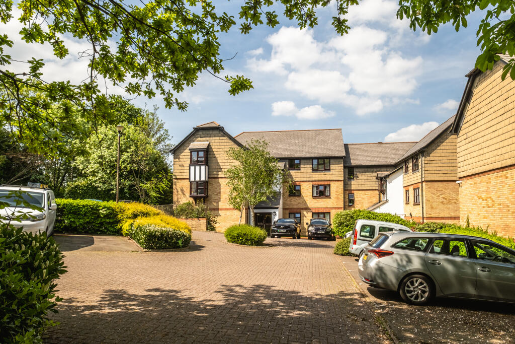 Main image of property: Pages Hill, LONDON, N10