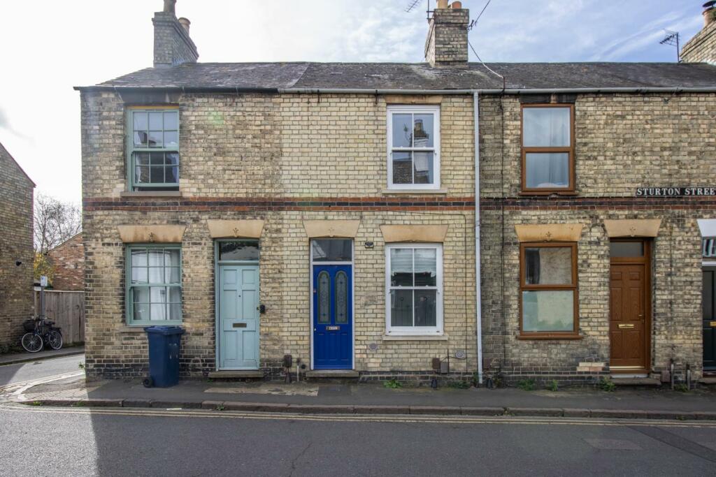 2 bedroom terraced house for rent in Sturton Street, Cambridge, CB1