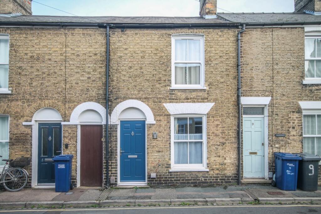2 bedroom terraced house for rent in Mill Street, Cambridge, CB1