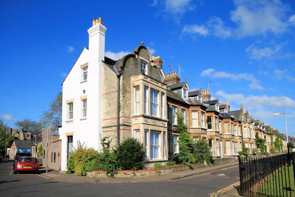 Main image of property: Park Parade, Cambridge