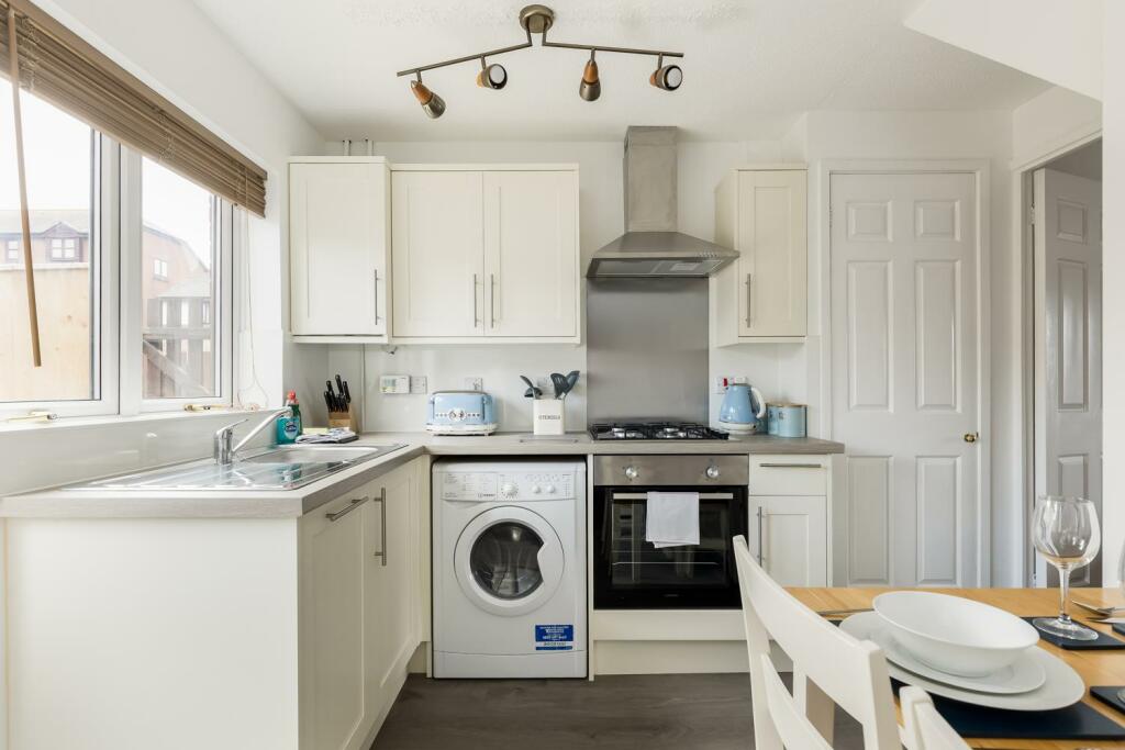 Additional property image - Green Gardens, Poole