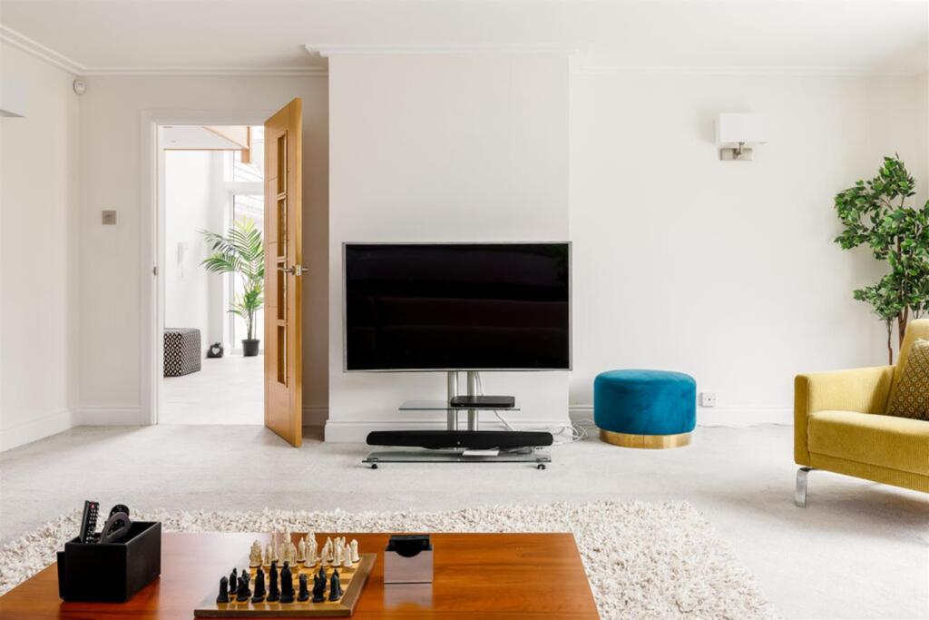 Additional property image - Thwaite Road, Poole