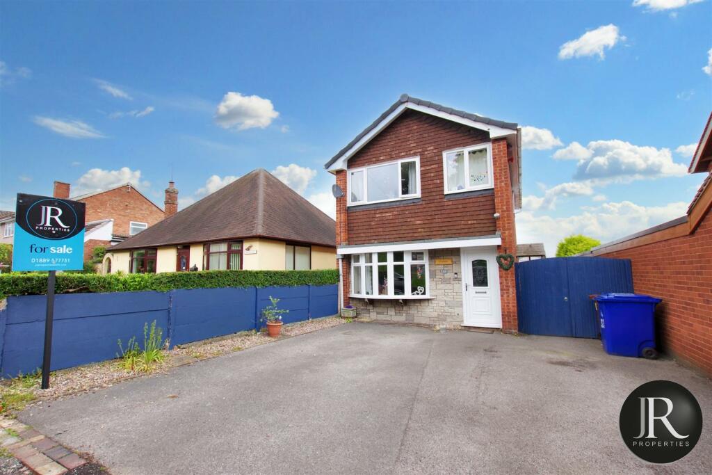 3 bedroom detached house for sale in Green Lane, Rugeley, WS15