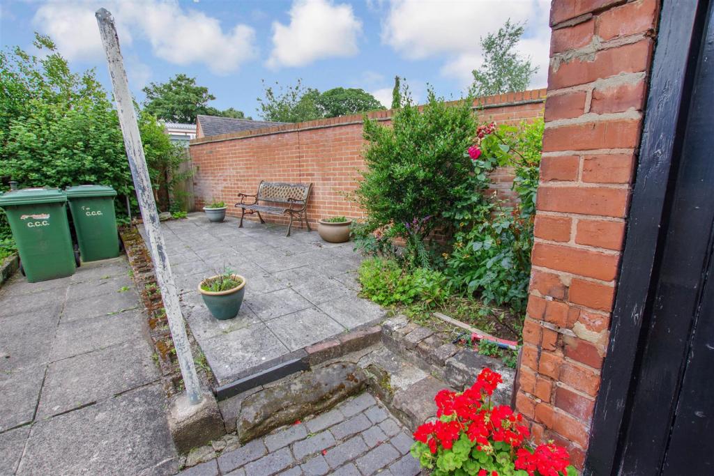 2 bedroom terraced house for sale in Lion Street, Rugeley, WS15