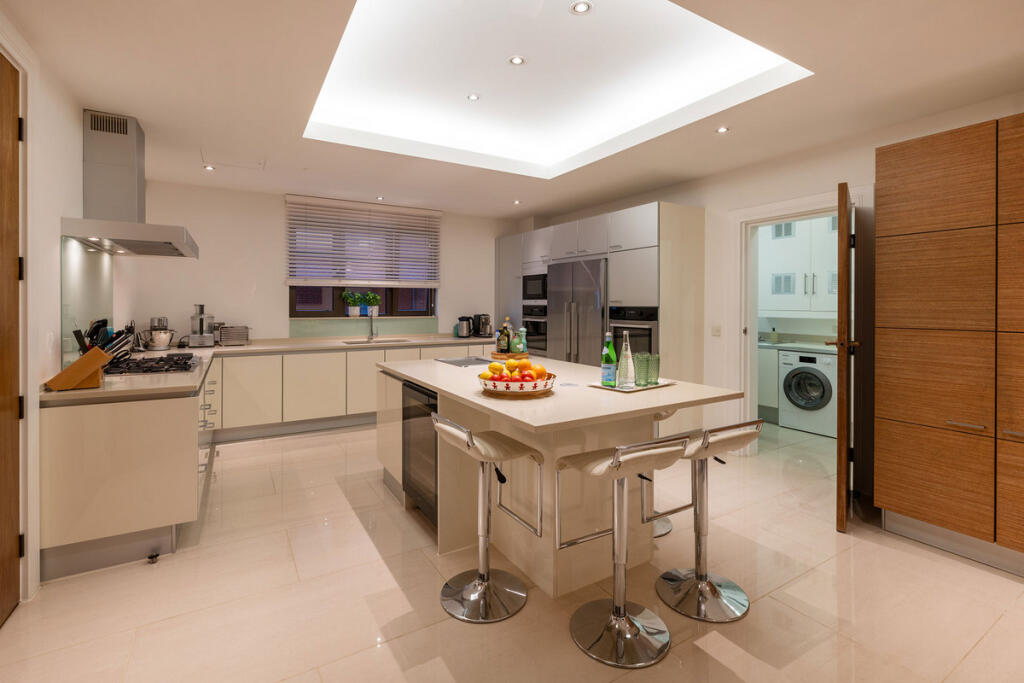 Main image of property: The Bishops Avenue, London, N2