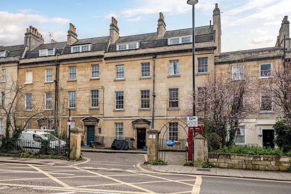 Main image of property: The Garden Flat, 2 Kensington Place, Bath