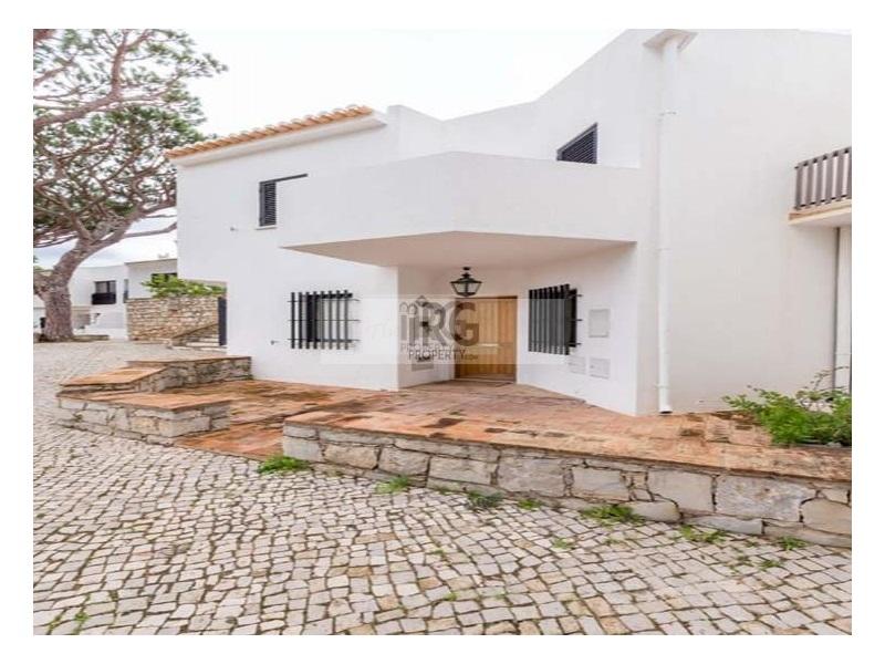 3 bedroom town house for sale in Algarve, Almancil, Portugal