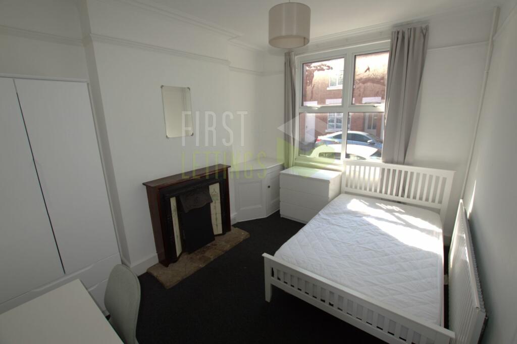 4 bedroom terraced house for rent in Lytham Road, Clarendon Park, LE2