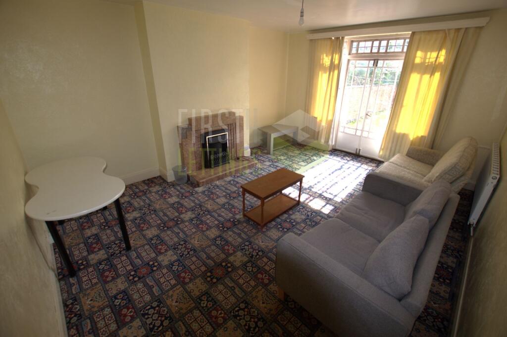 Main image of property: Victoria Park Road, Clarendon Park, LE2