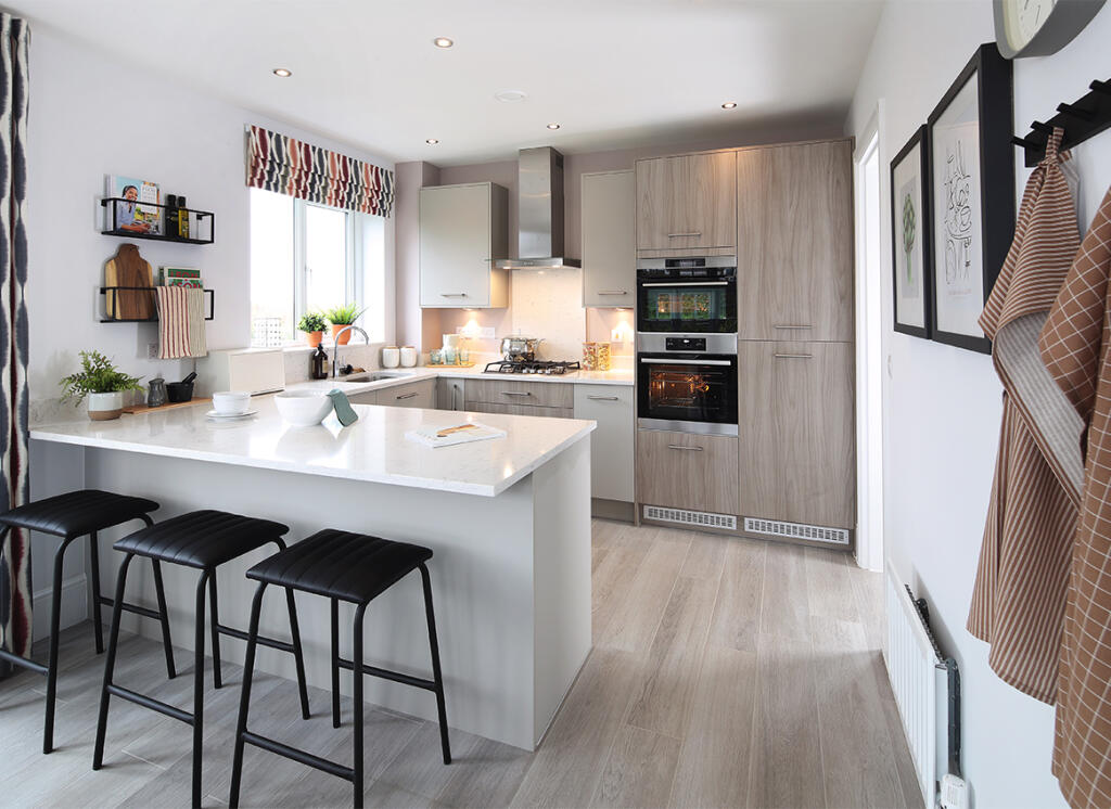 Additional property image - Pinewood Avenue,
Warwick,
CV34 6BF