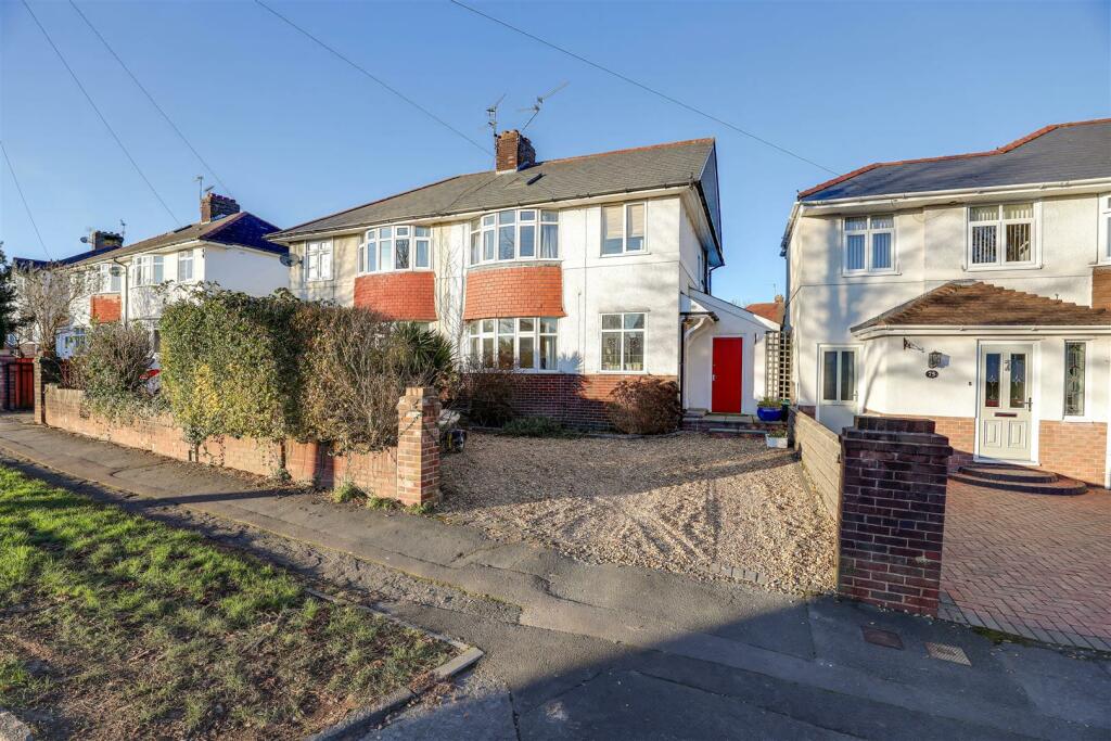 4 bedroom semidetached house for sale in Wordsworth Avenue, Penarth, CF64