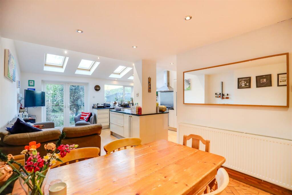 Additional property image - Wordsworth Avenue, Penarth