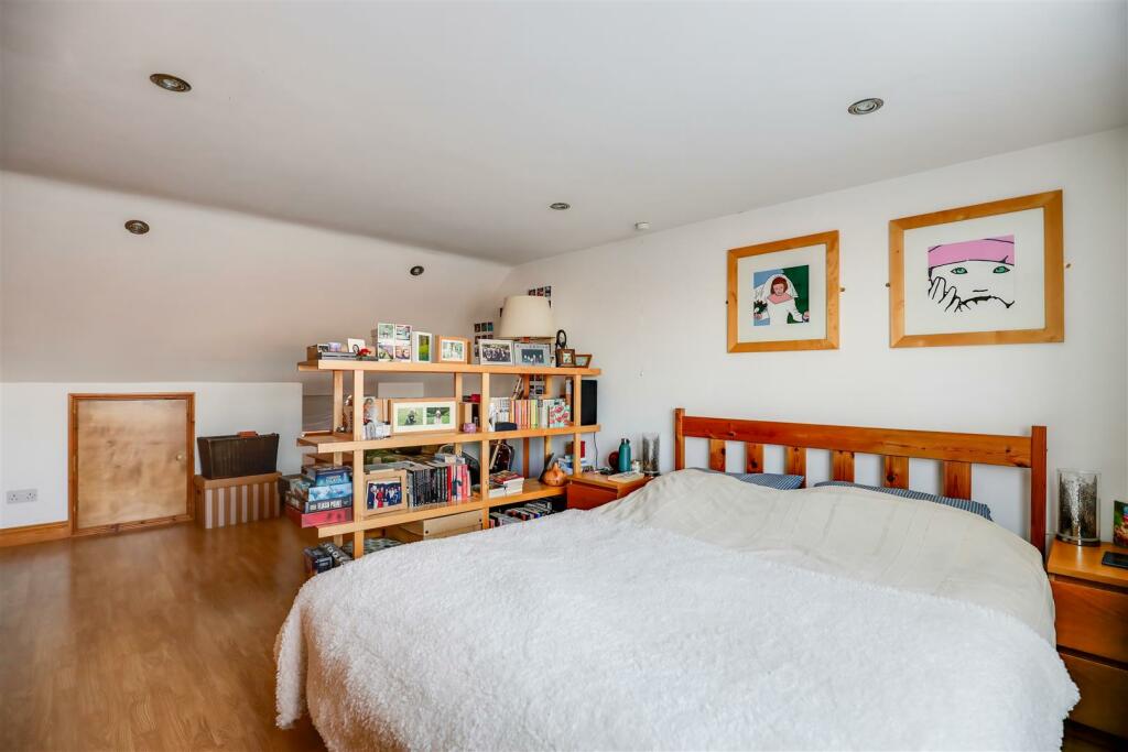 Additional property image - Wordsworth Avenue, Penarth
