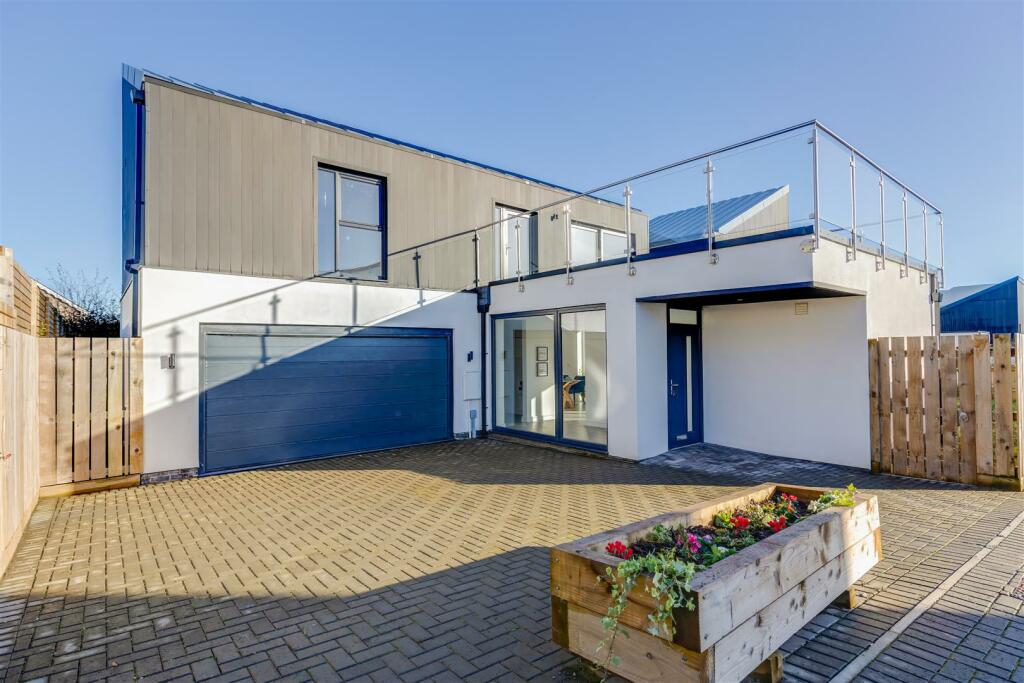 Main image of property: Drovers Meadow, Bronllys, Brecon