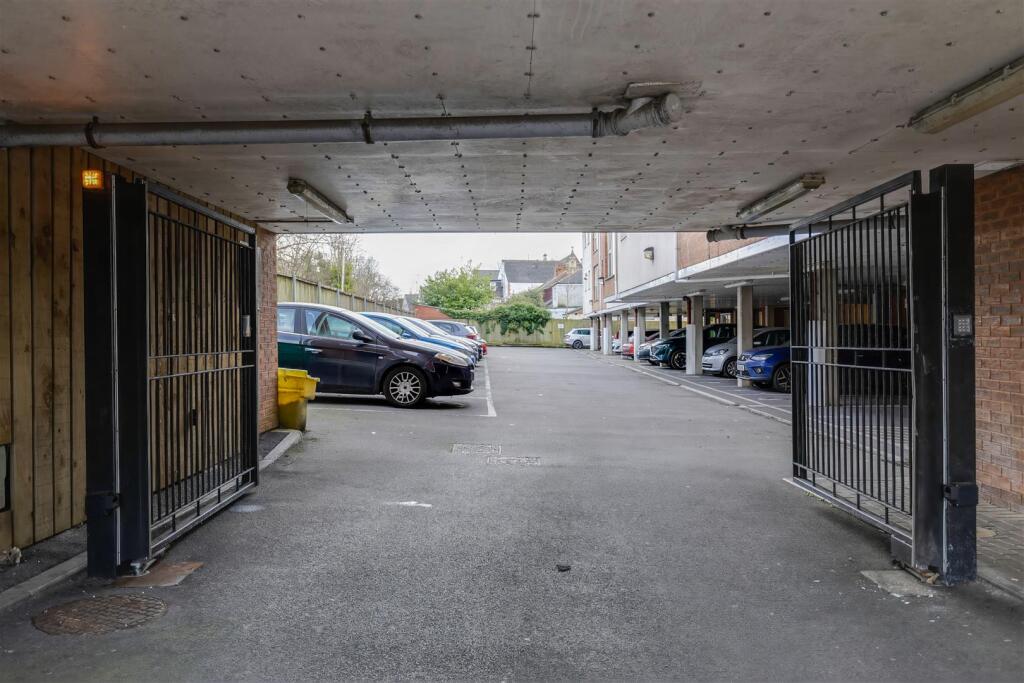 Additional property image - Lock Keepers Court [ 2 Bed ]