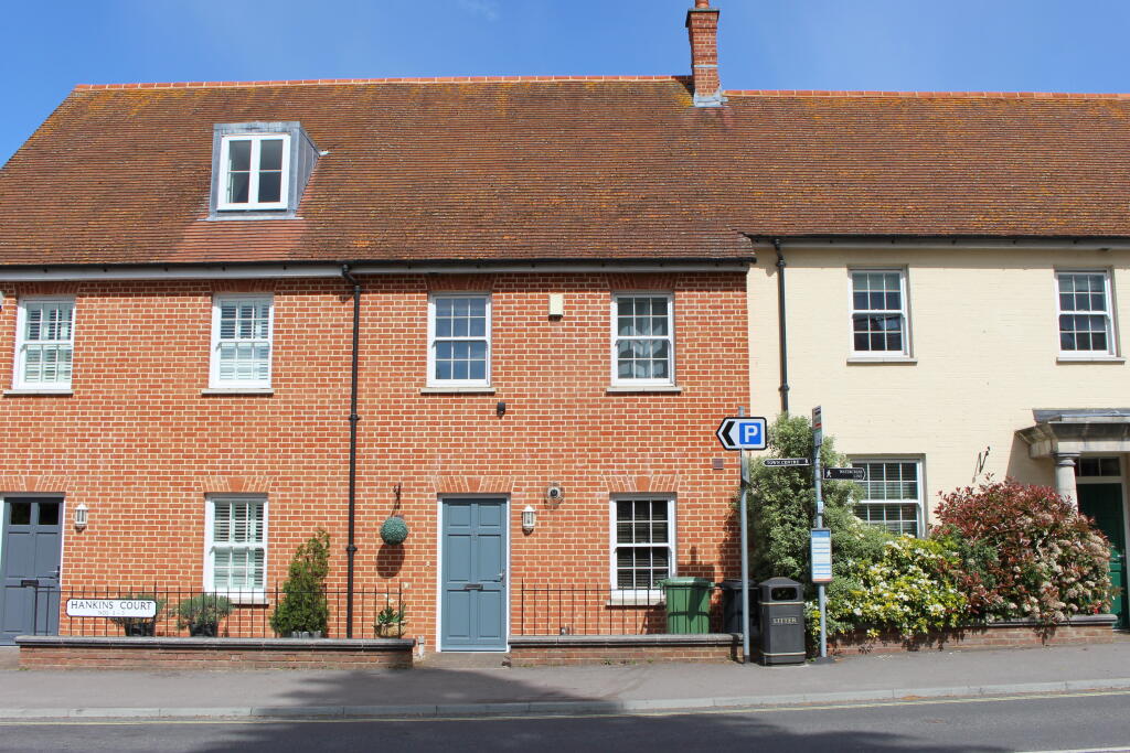 Main image of property: Hankins Court, Jacklyns Lane, Alresford, Hampshire, SO24