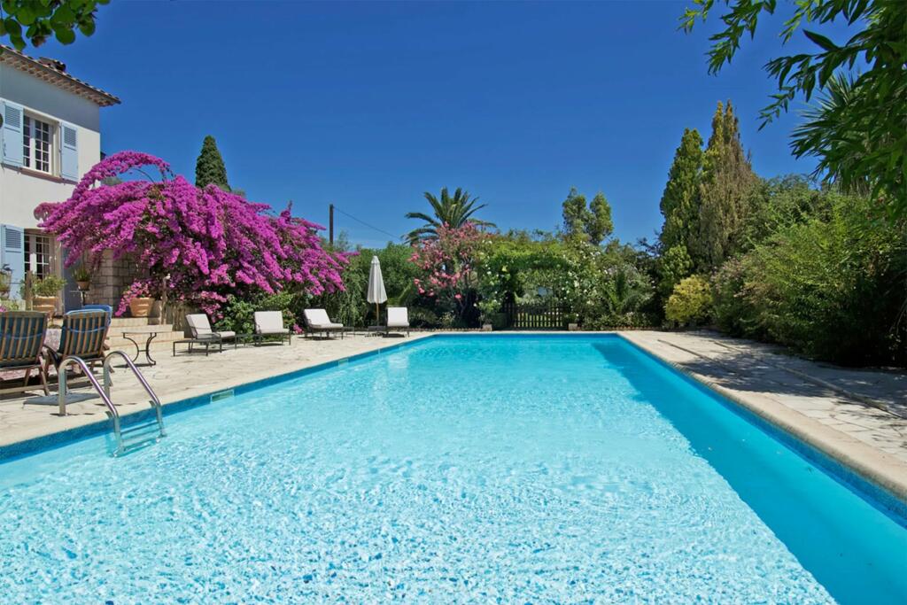Main image of property: Provence-Alps-Cote d`Azur, Alpes-Maritimes, Grasse