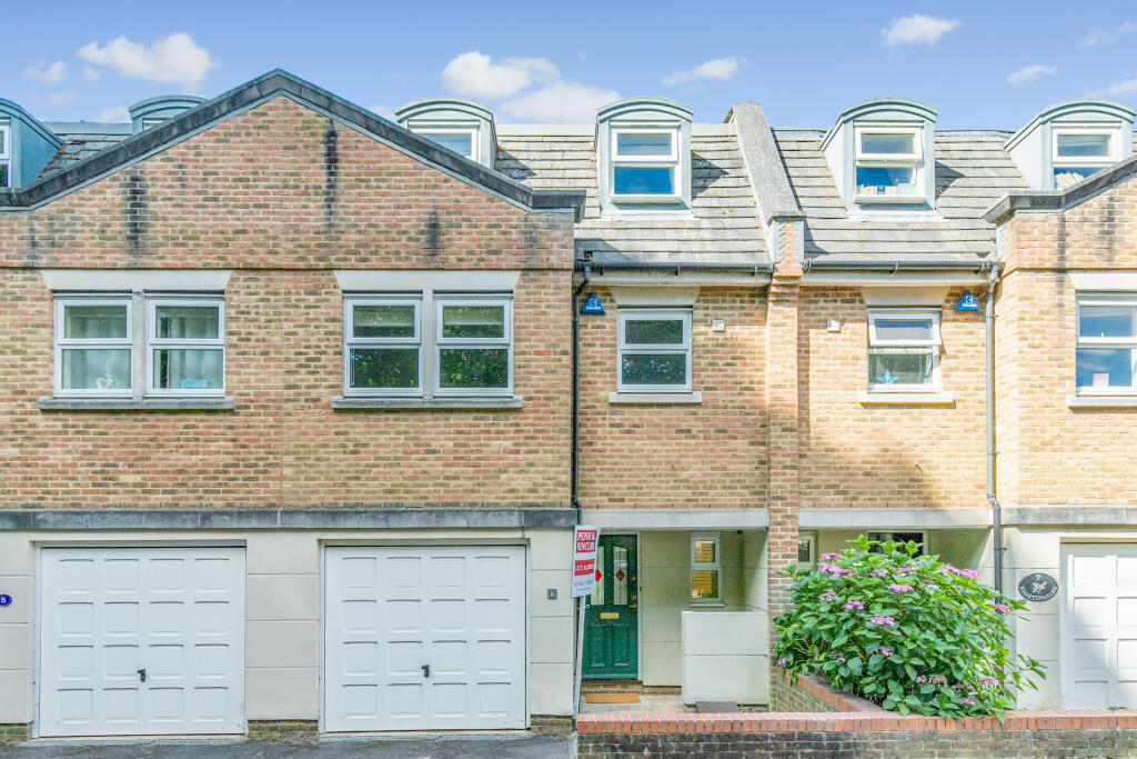 Main image of property: Middle Way, North Oxford