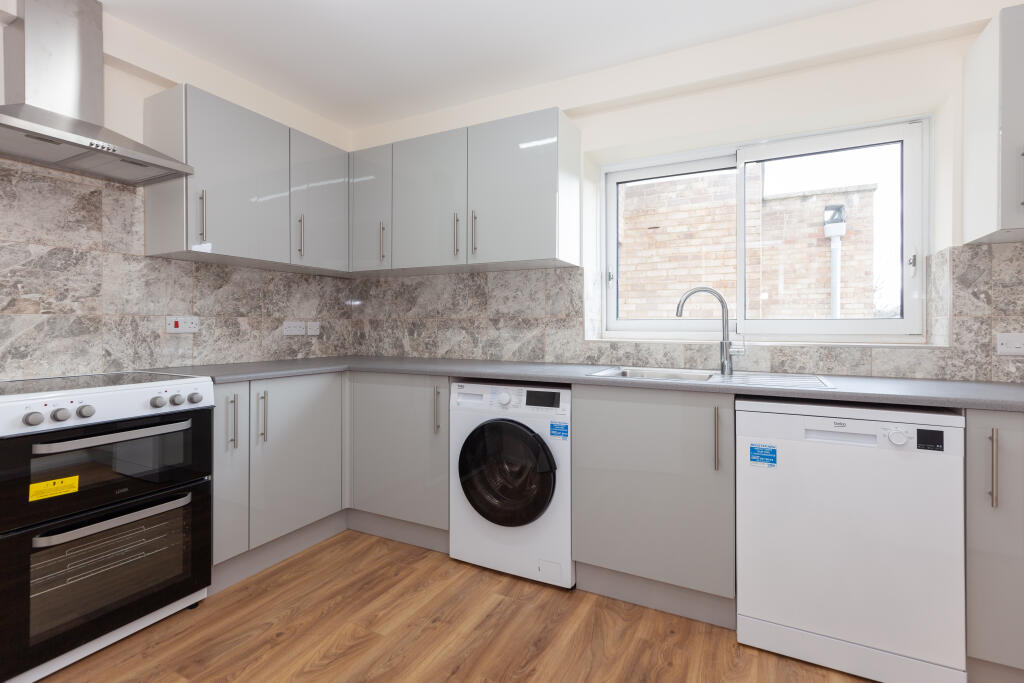 Main image of property: Cunliffe Close, Central North Oxford