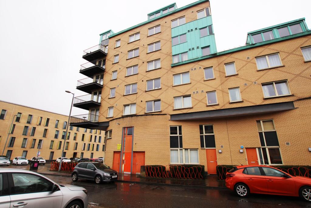 1 bedroom flat for rent in Queen Elizabeth Gardens, New Gorbals, Glasgow, G5