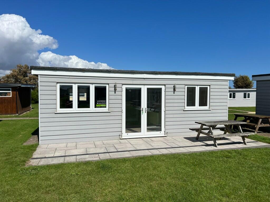2 bedroom chalet for sale in New Lydd Road, TN31