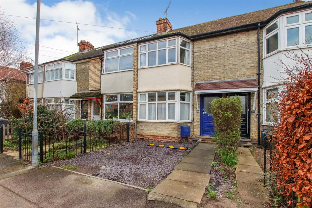 3 bedroom terraced house for sale in Cromwell Road, Cambridge, CB1