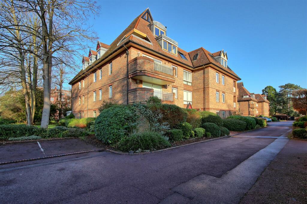 Additional property image - Redwood Lodge, Grange Road, Cambridge
